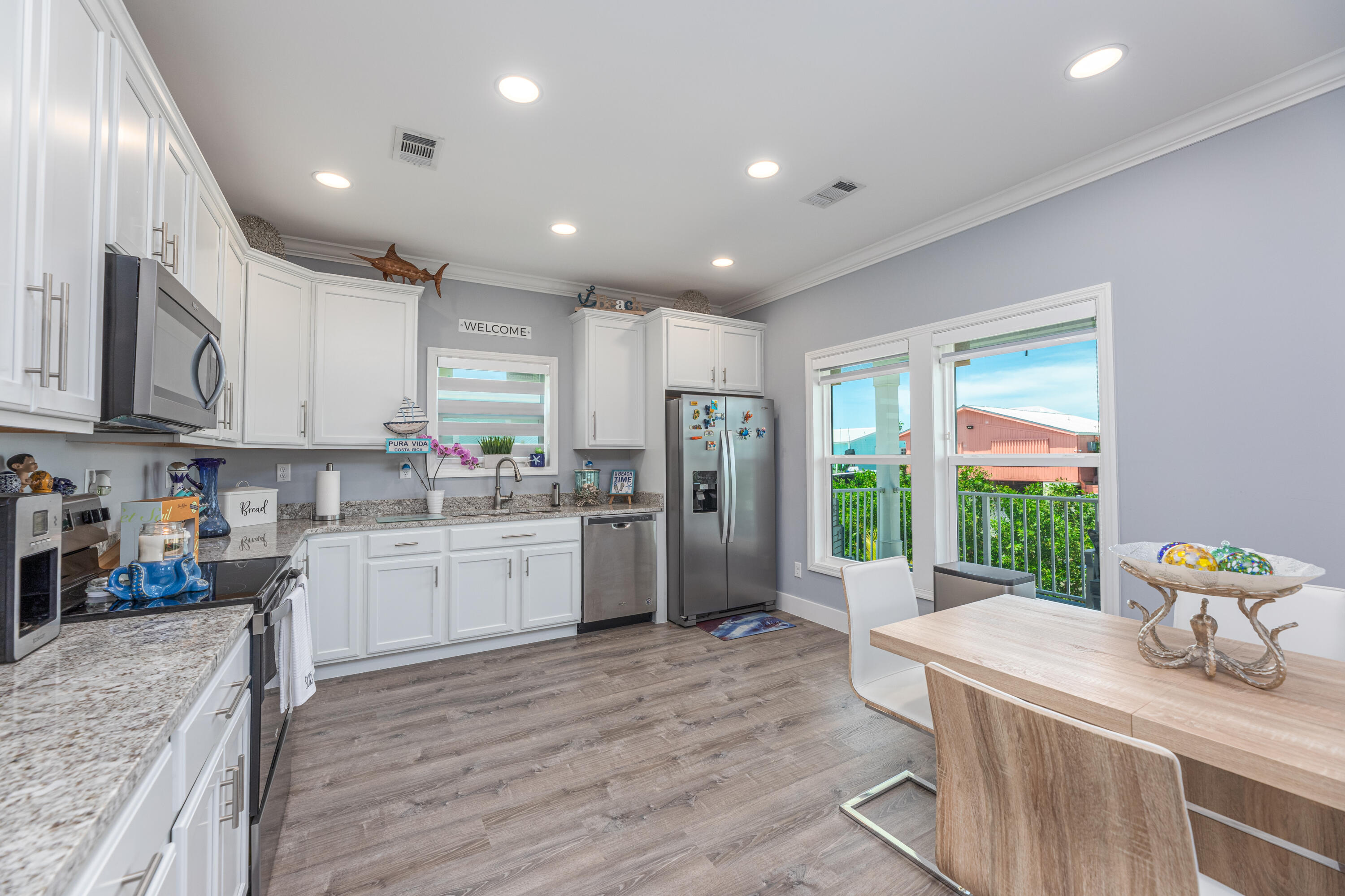 28577 Peg Leg Road Property Photo 5