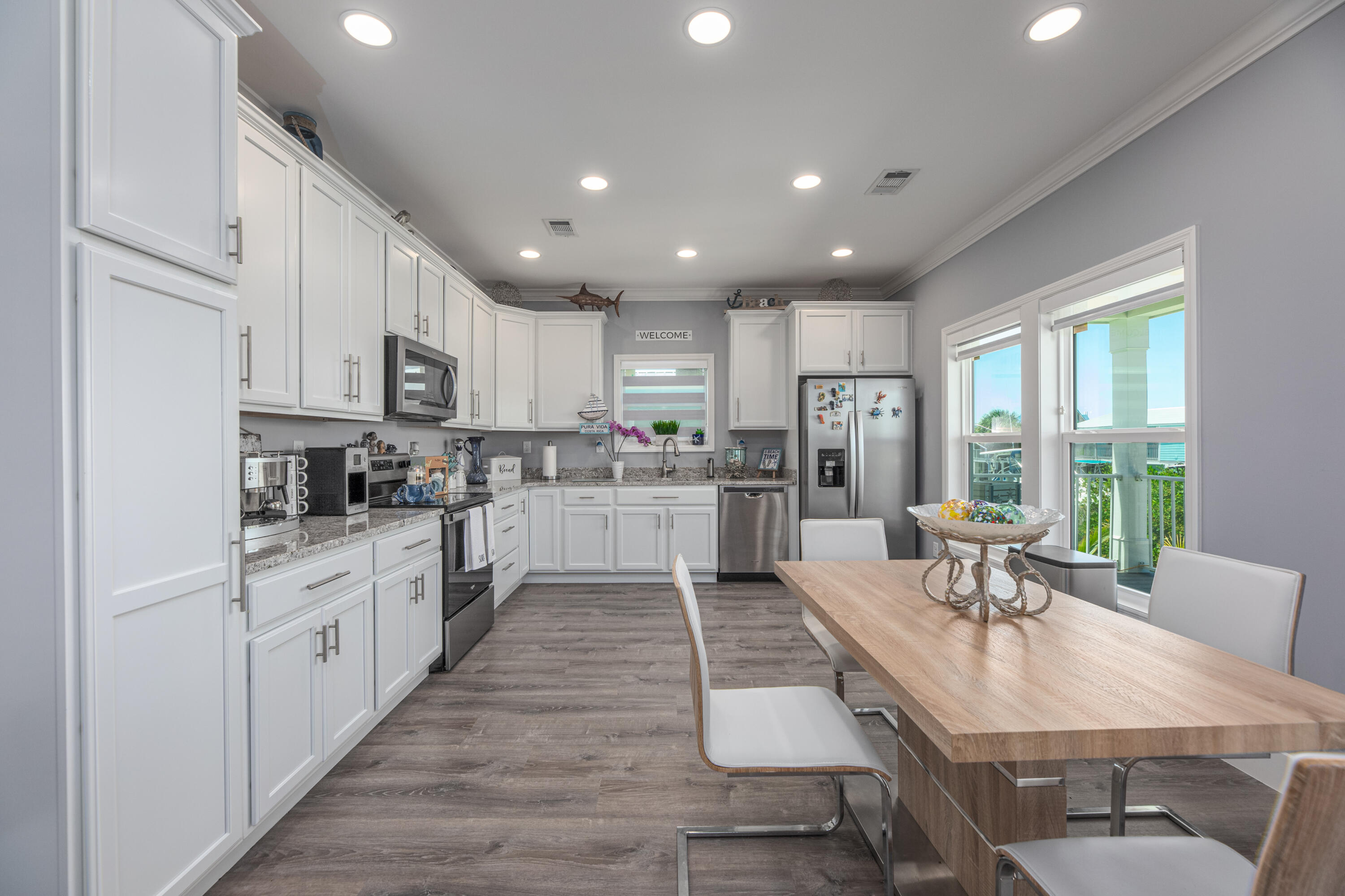 28577 Peg Leg Road Property Photo 8