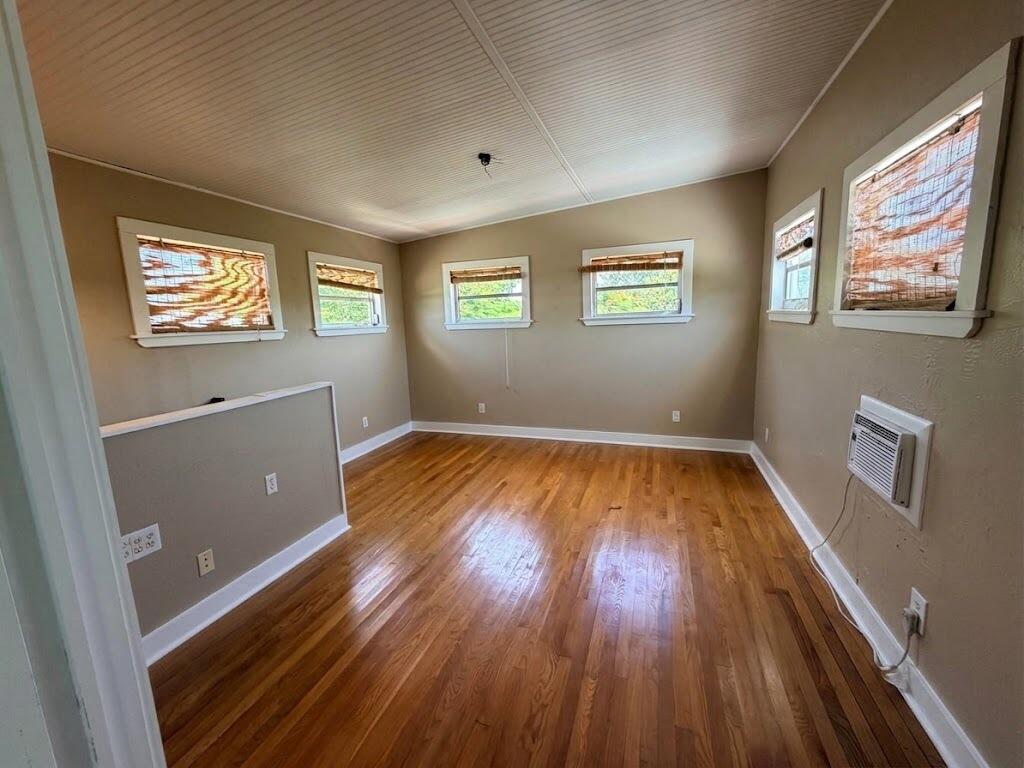 31357 Avenue C Property Photo 14