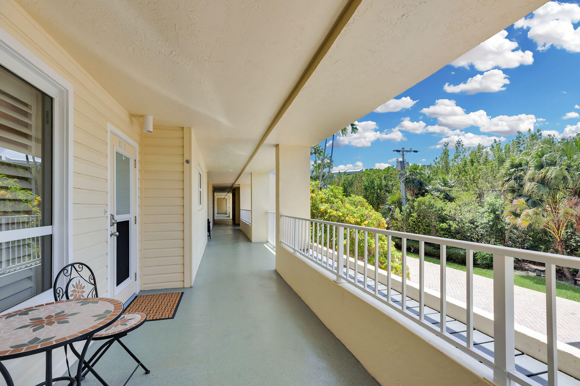 87851 Old Highway Apt M5 Property Photo 4
