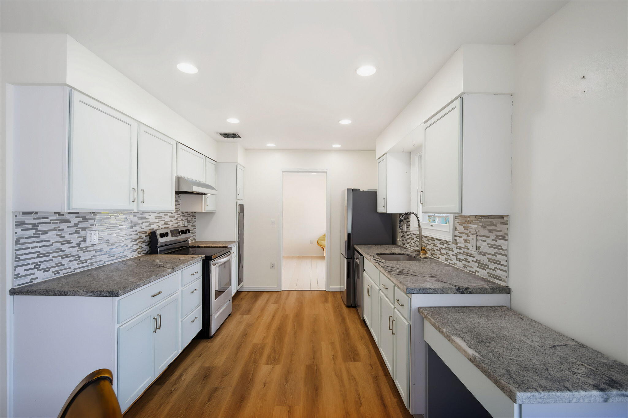 7 Diamond Drive Property Photo 12