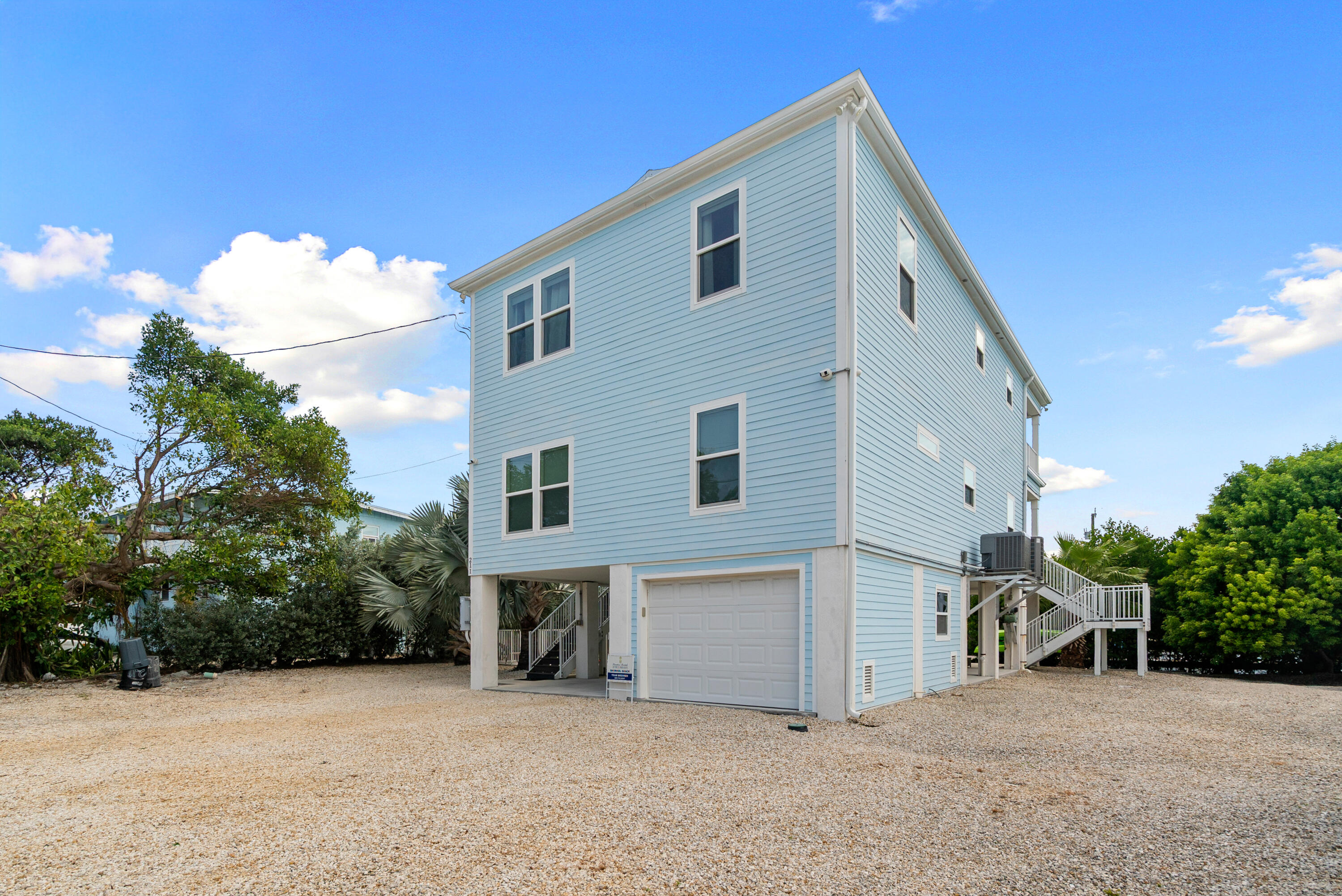 211 S Anglers Drive Property Photo 47