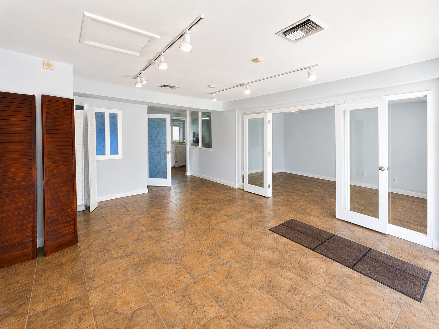 1421 First Street 2 Property Photo 3