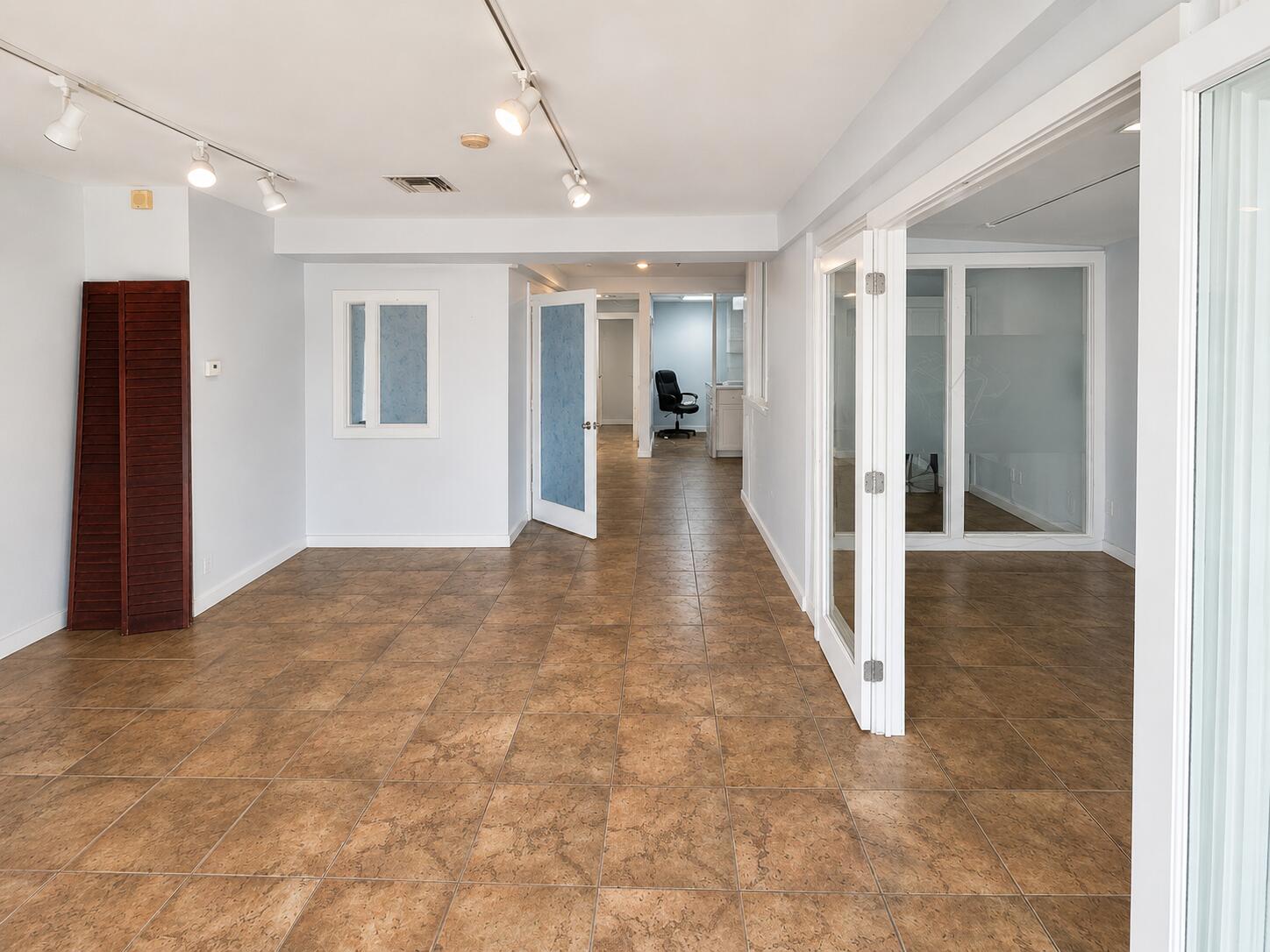 1421 First Street 2 Property Photo 5