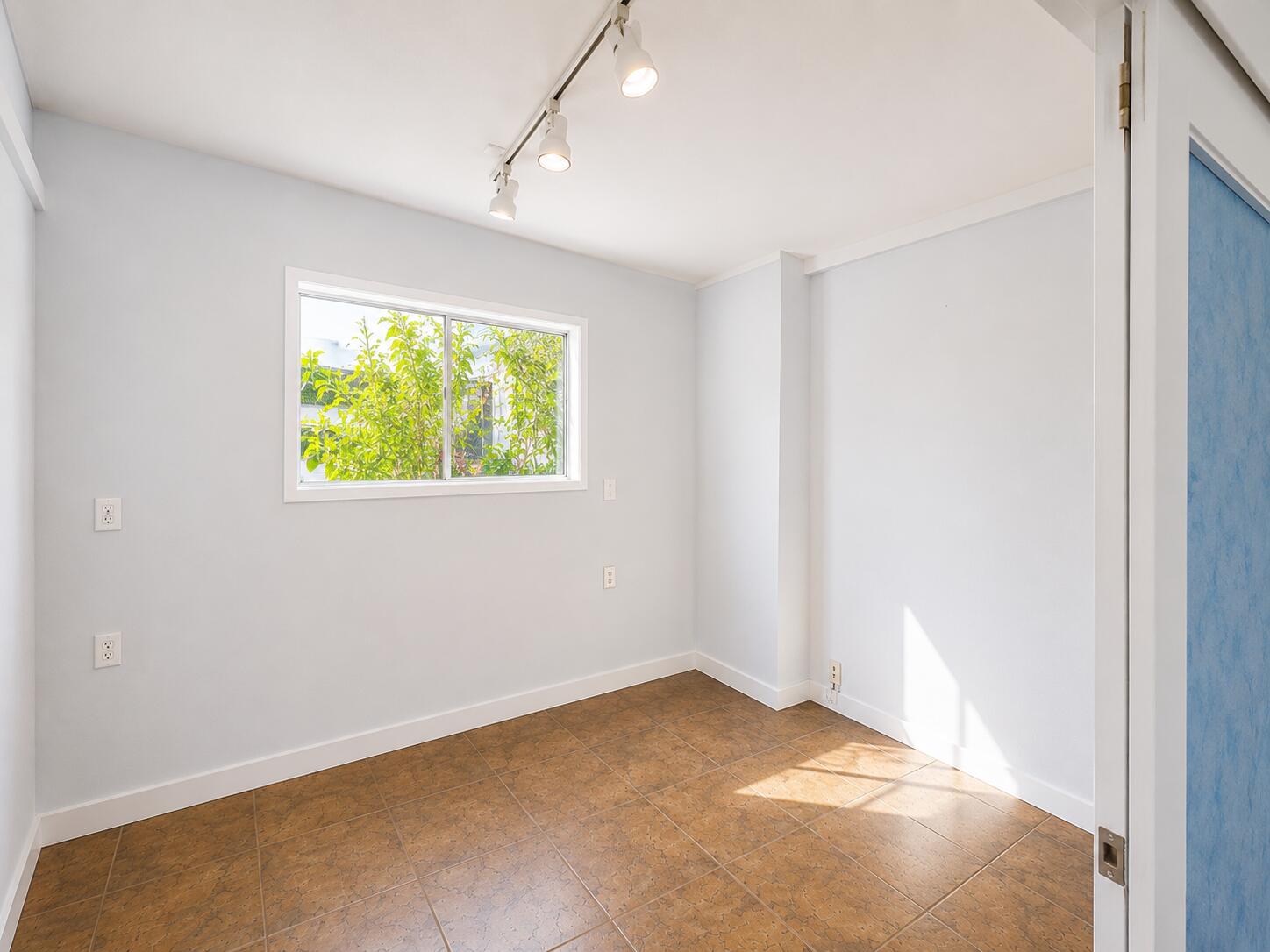 1421 First Street 2 Property Photo 8
