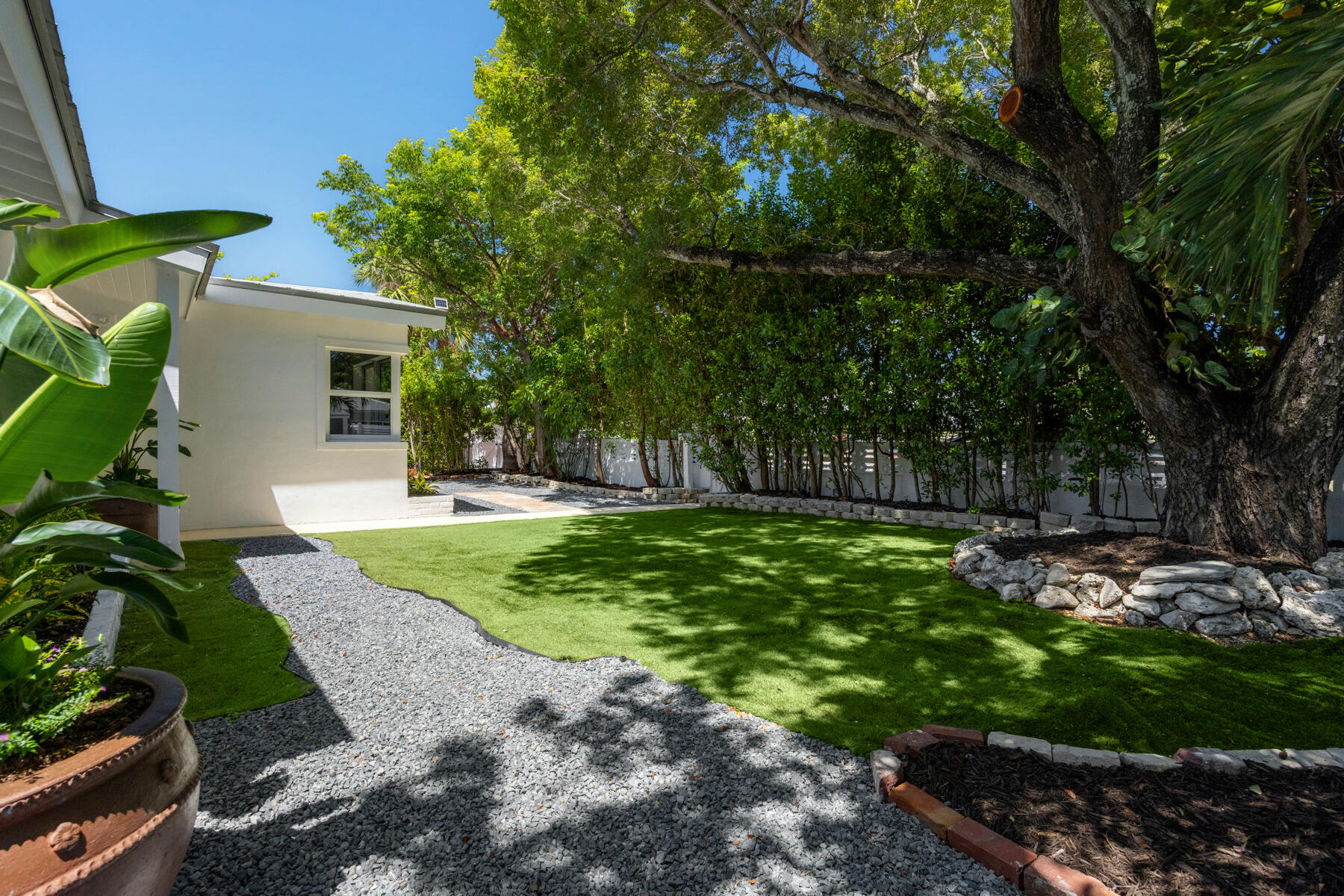 1724 Rose Street Property Photo 3