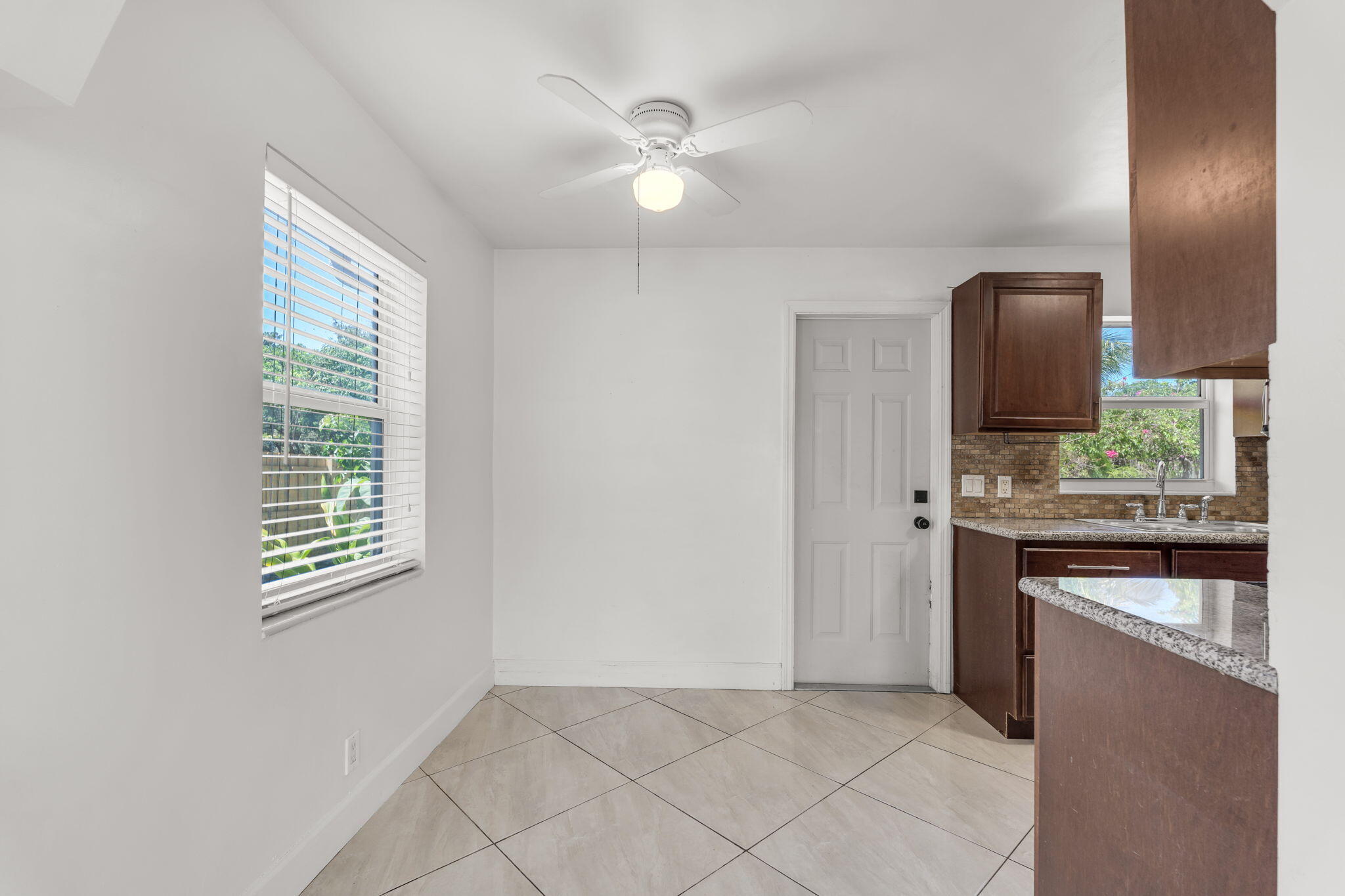 2539 Coolidge Street Property Photo 12