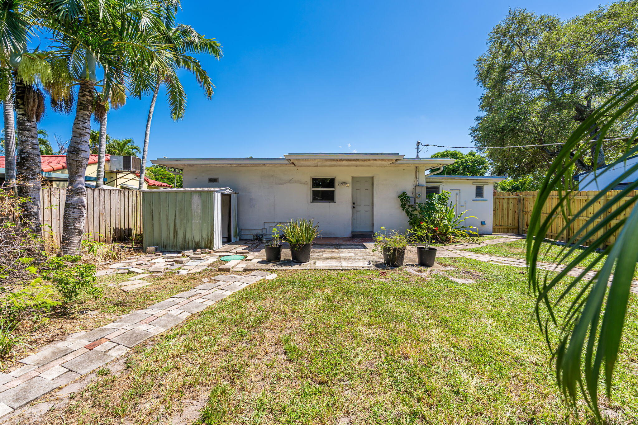 2539 Coolidge Street Property Photo 13