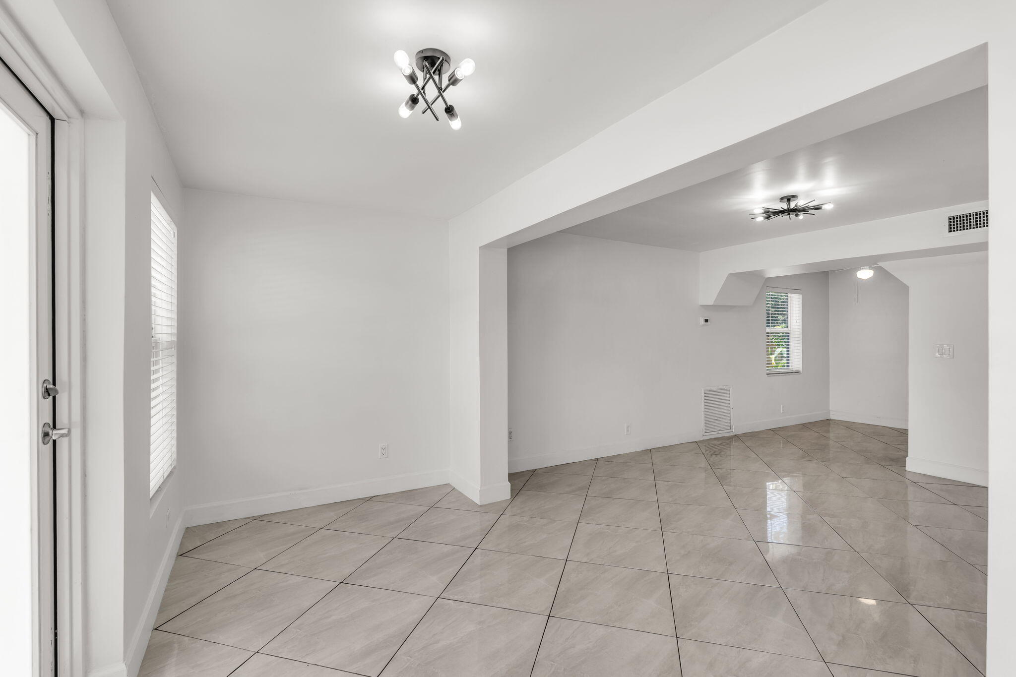 2539 Coolidge Street Property Photo 16