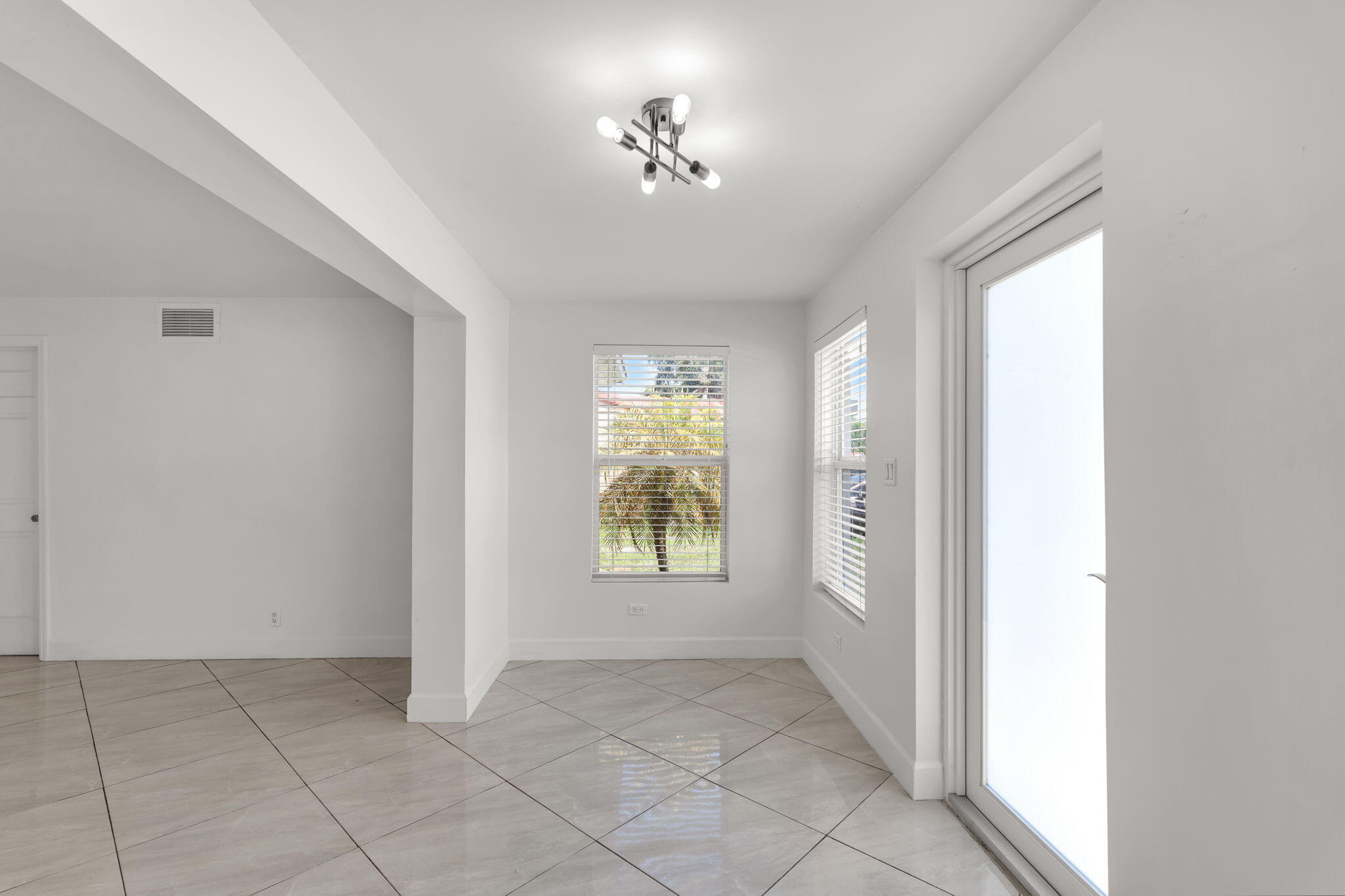 2539 Coolidge Street Property Photo 42
