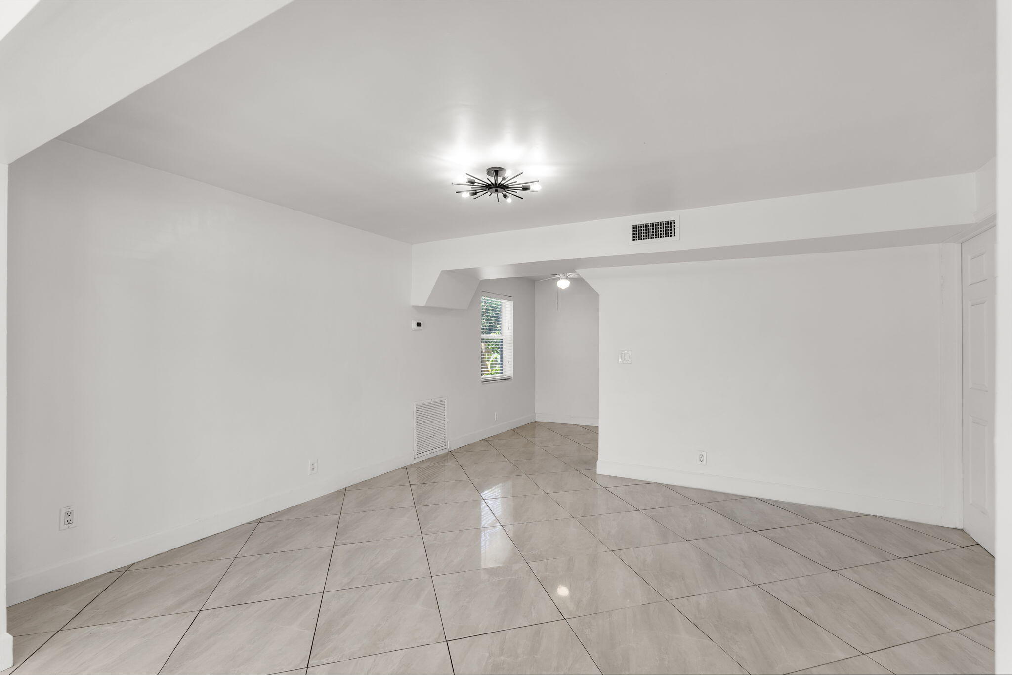 2539 Coolidge Street Property Photo 44