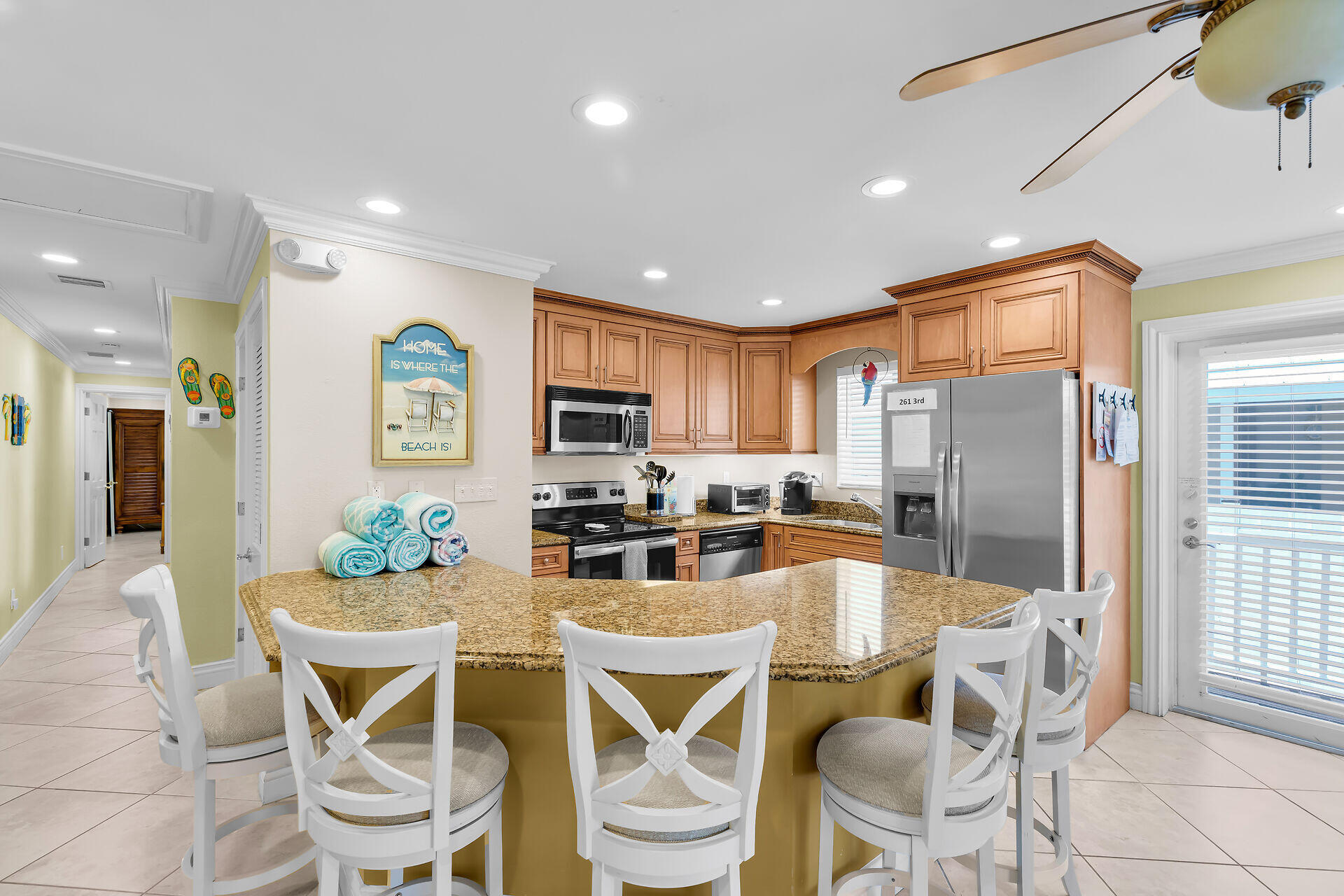 261 3rd Street Property Photo 10