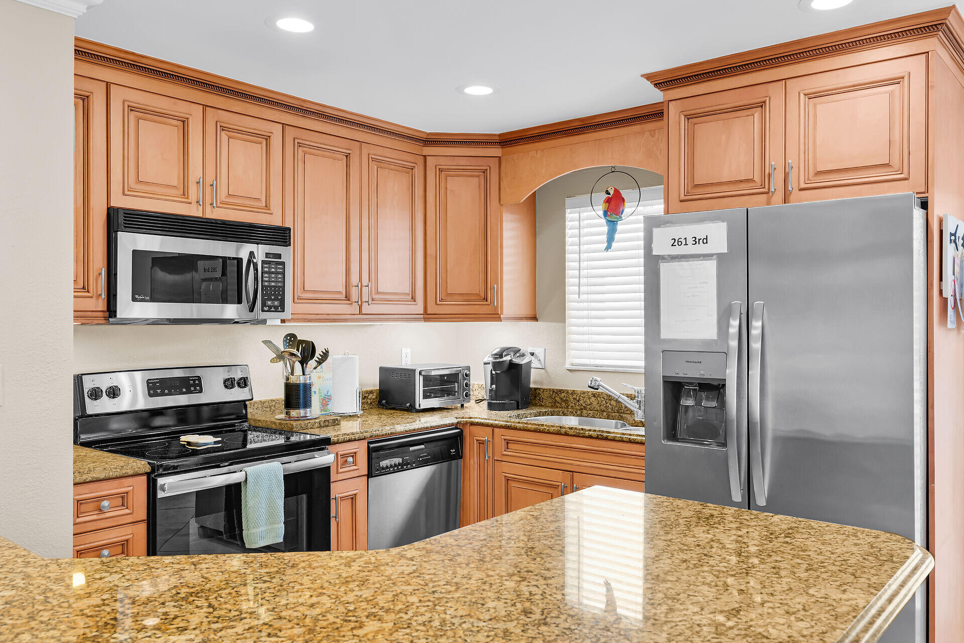 261 3rd Street Property Photo 11