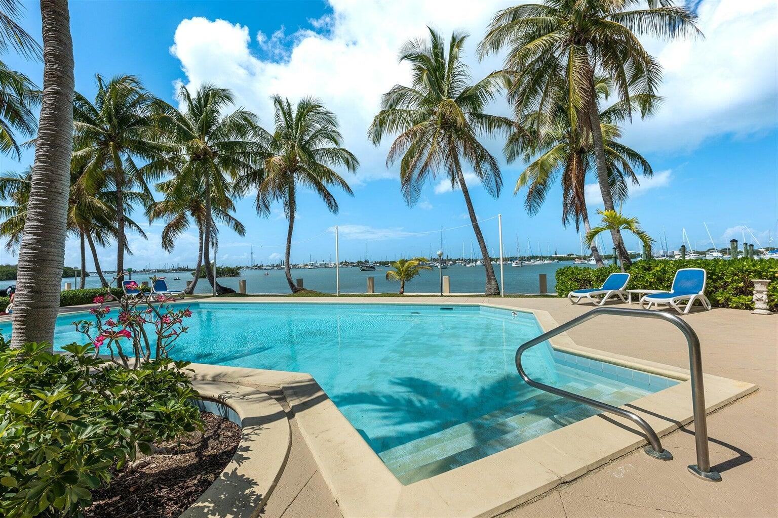 1515 Sombrero Boulevard 2b Property Photo 8