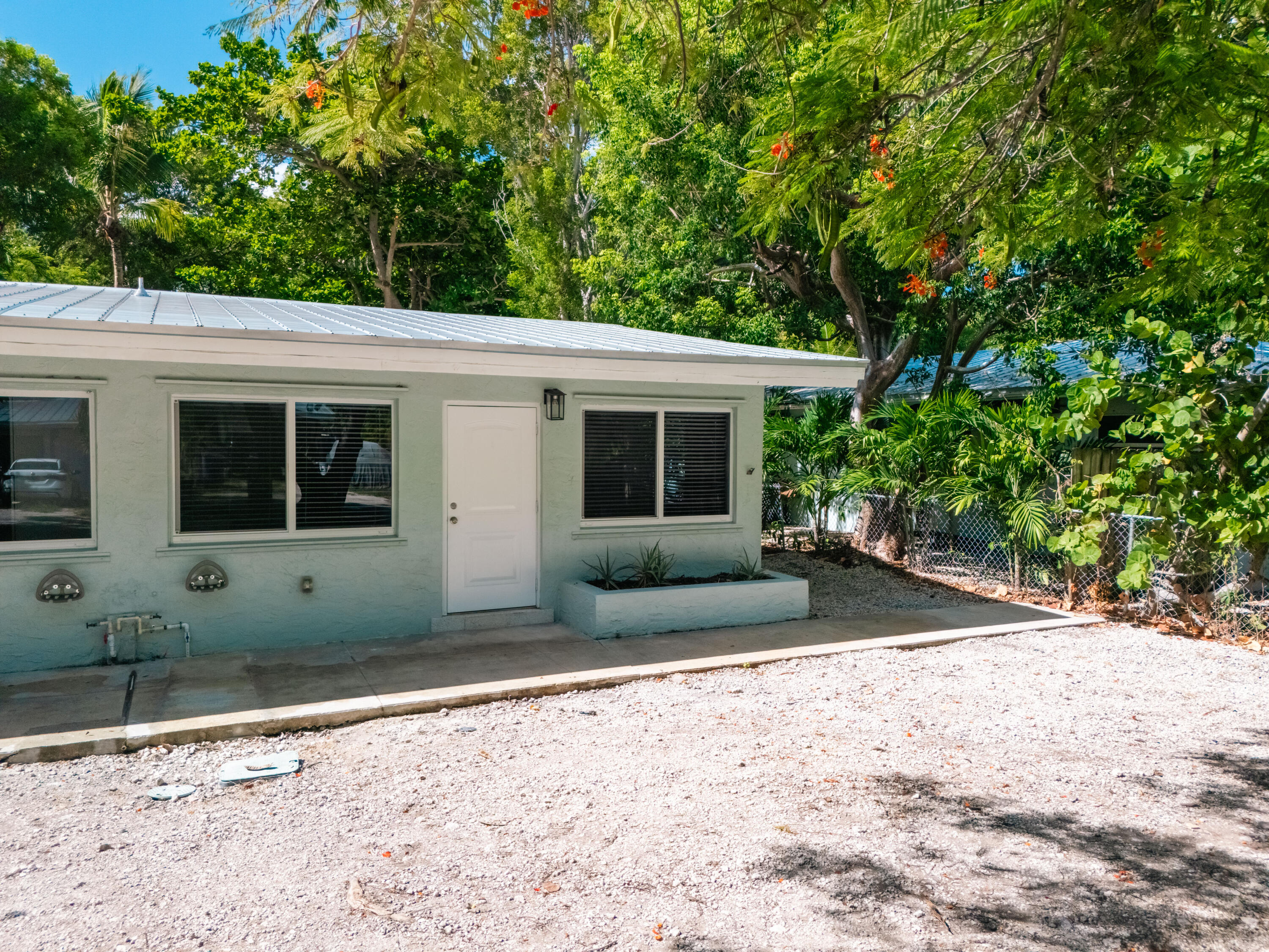 159 Casa Court Drive A/b Property Photo 3