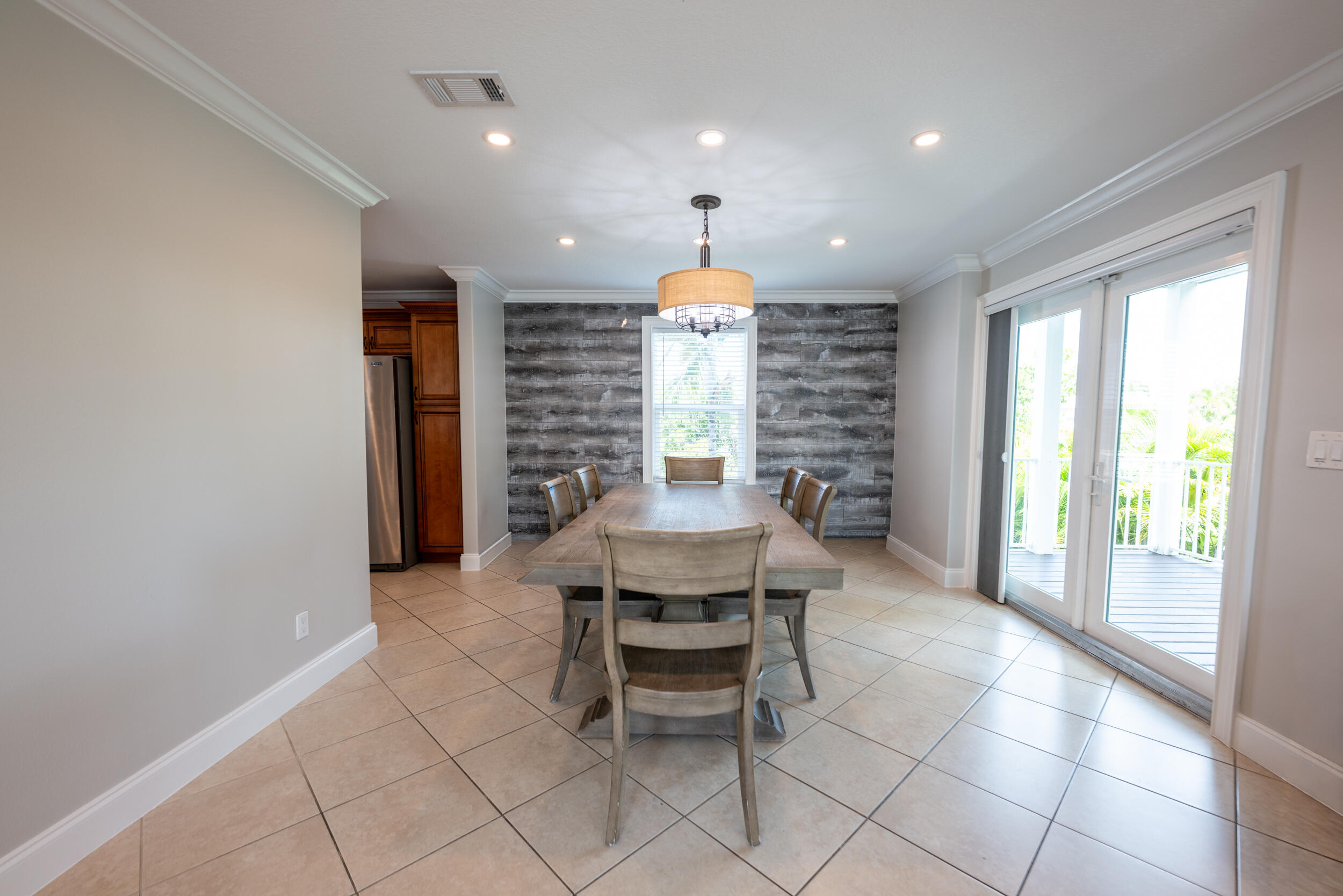 211 Shore Avenue Property Photo 7