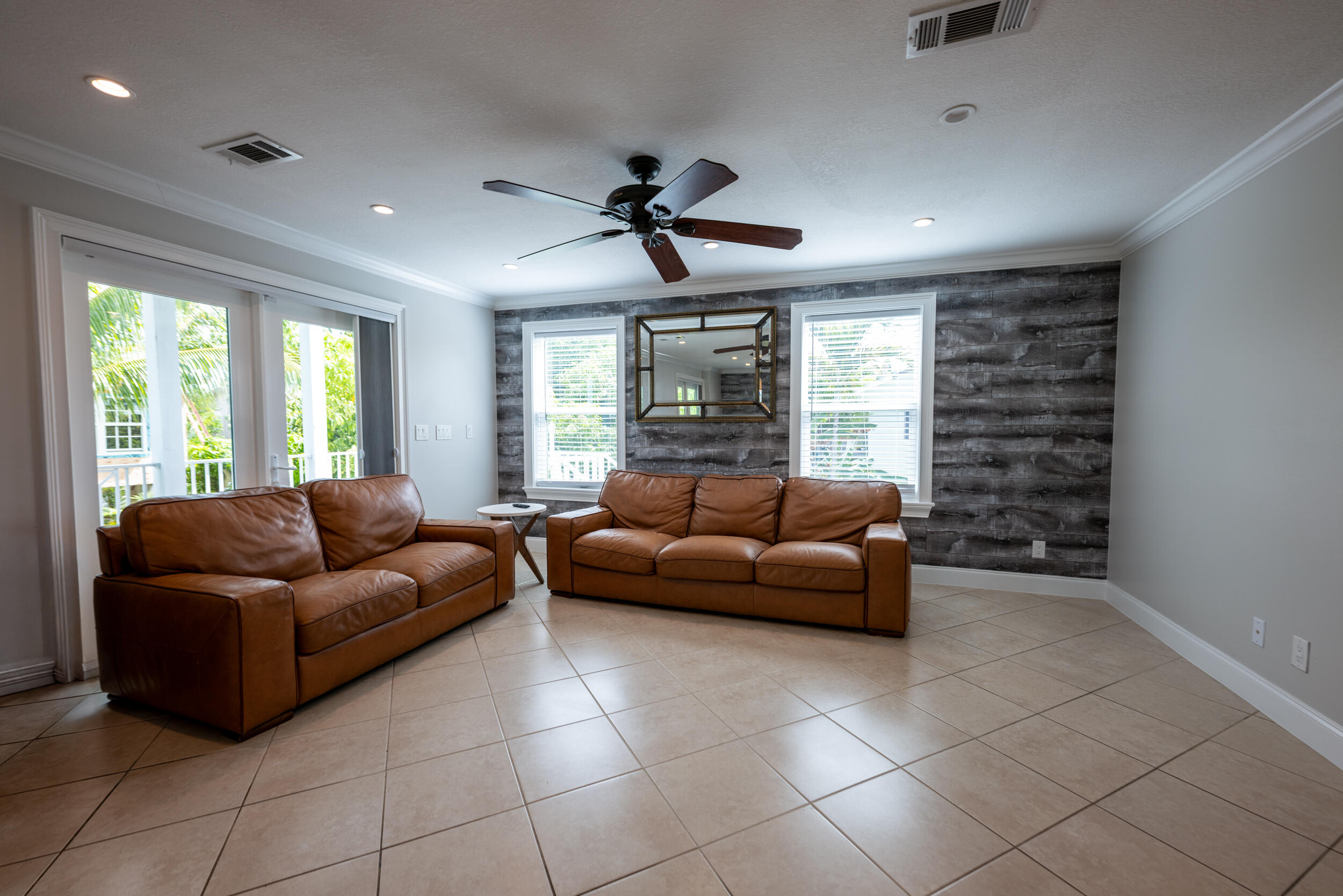 211 Shore Avenue Property Photo 9