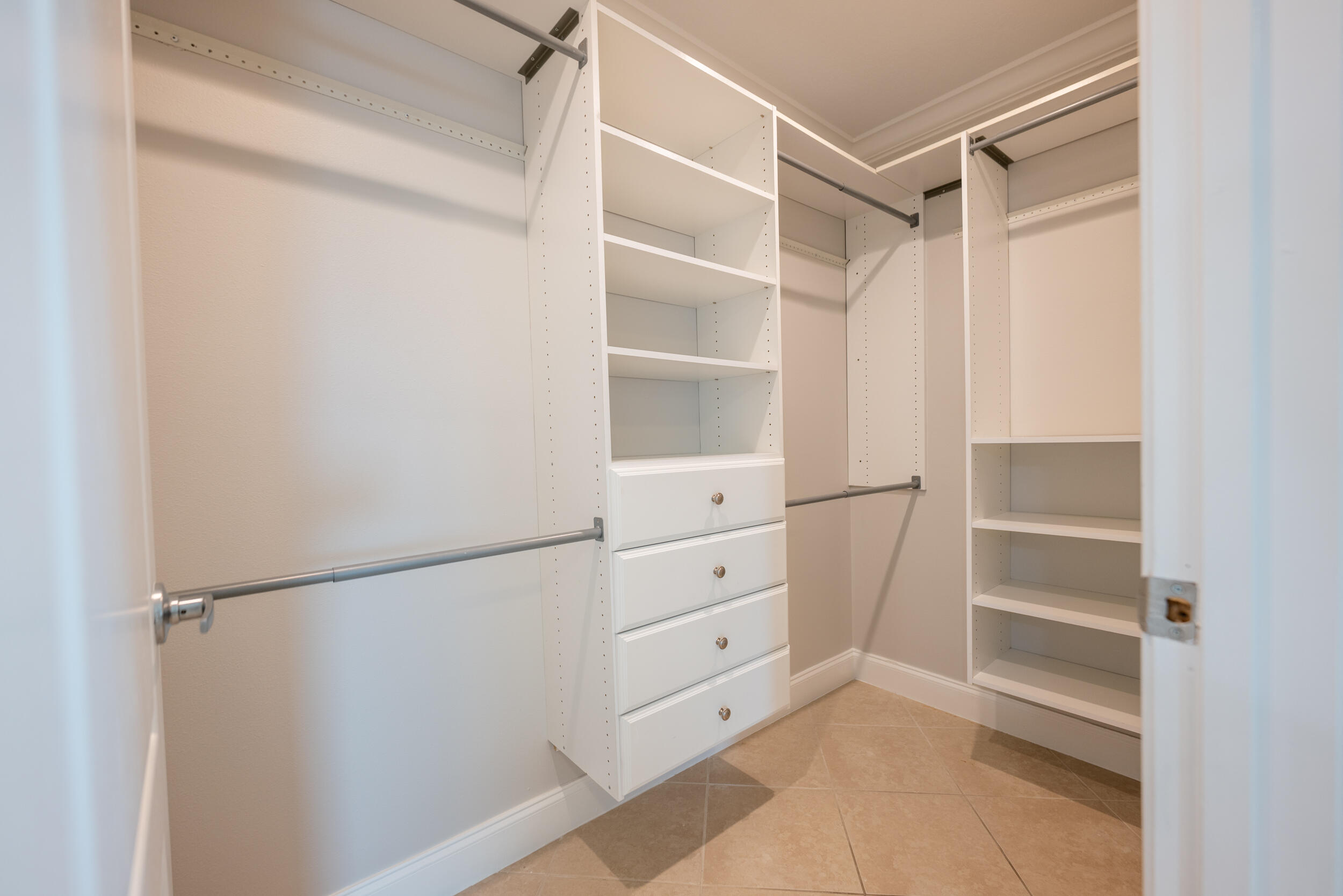 211 Shore Avenue Property Photo 25