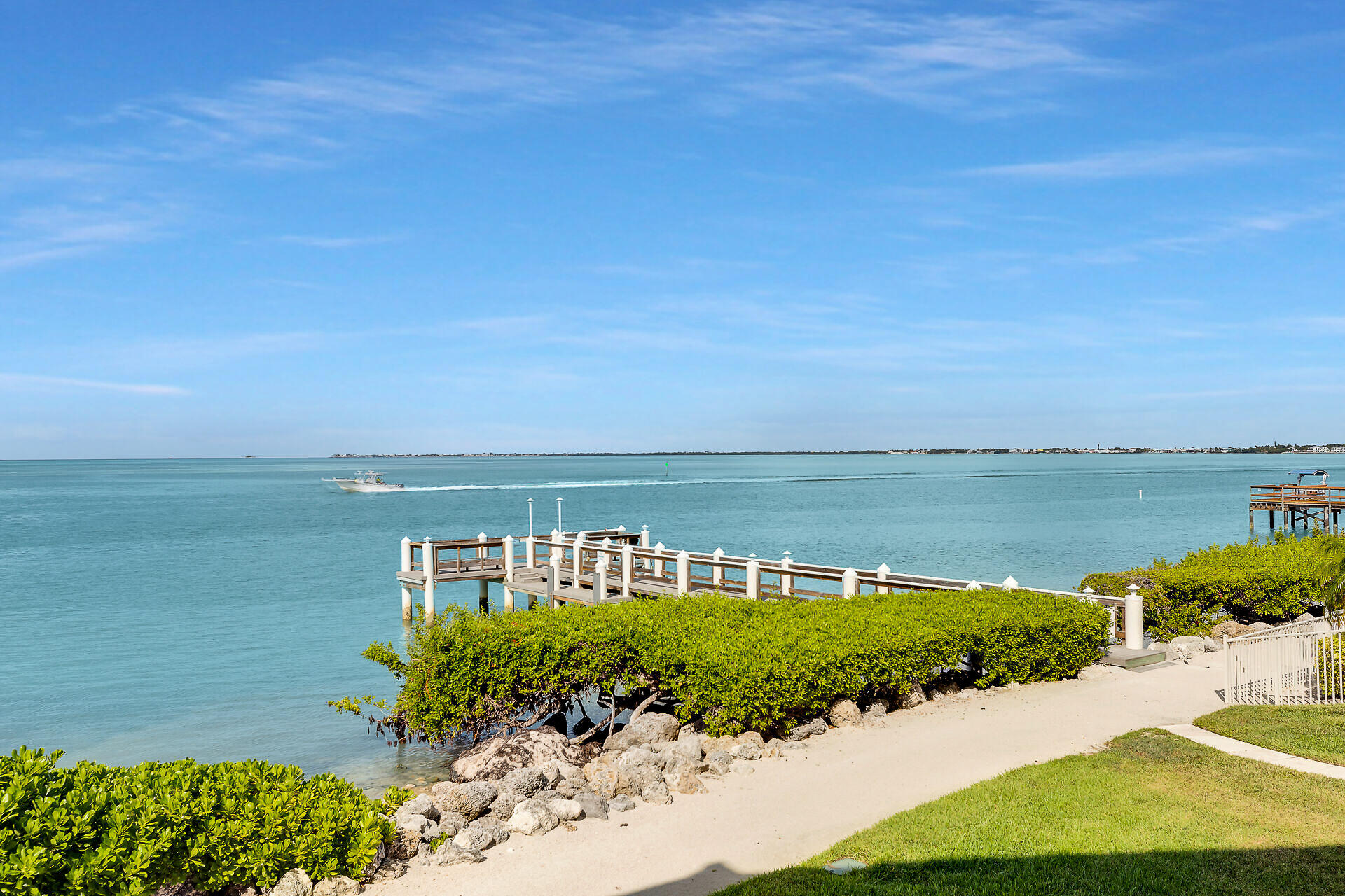 1133 W Ocean Drive 12 Property Photo 4