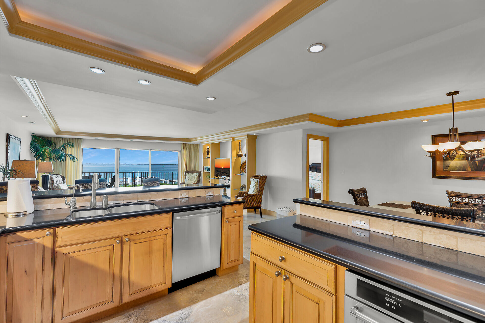 1133 W Ocean Drive 12 Property Photo 17