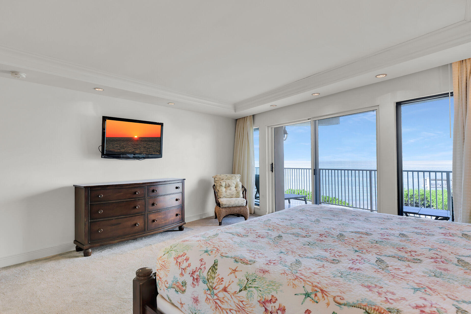 1133 W Ocean Drive 12 Property Photo 22