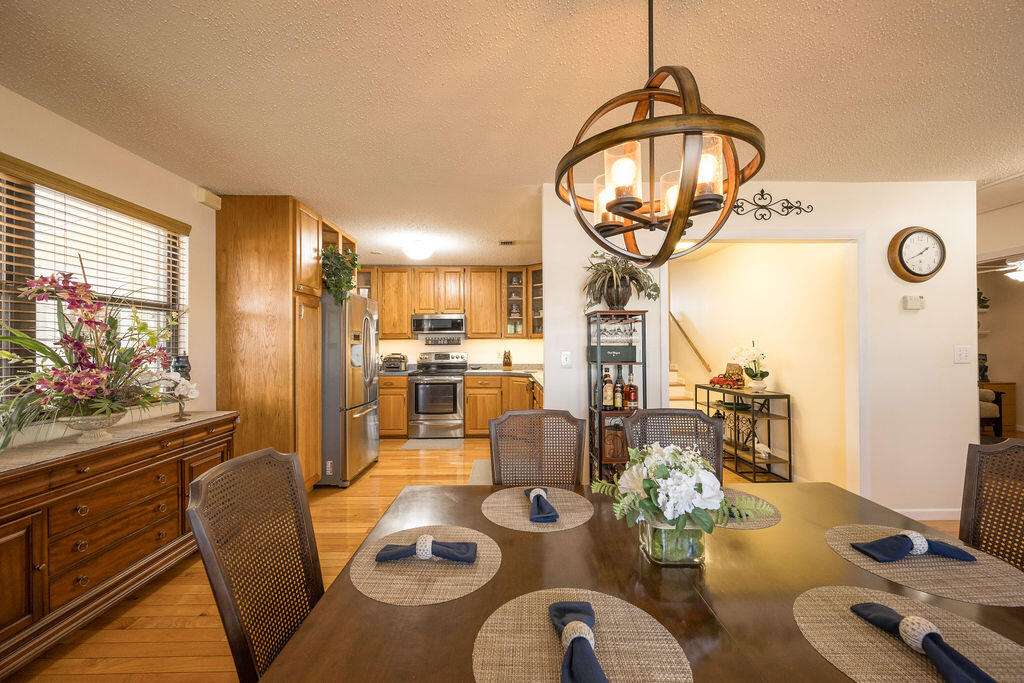 2809 Flagler Avenue Property Photo 4