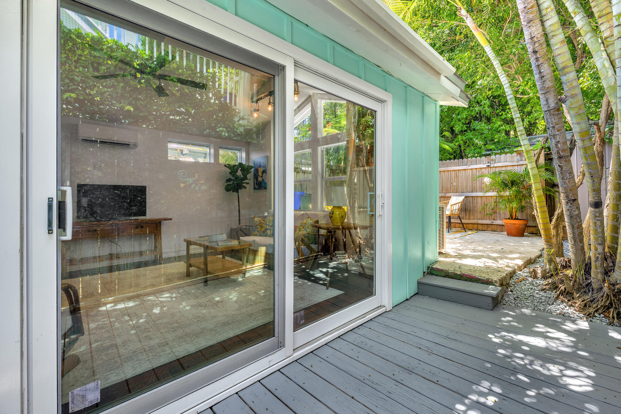 1105 Olivia Street Property Photo 23