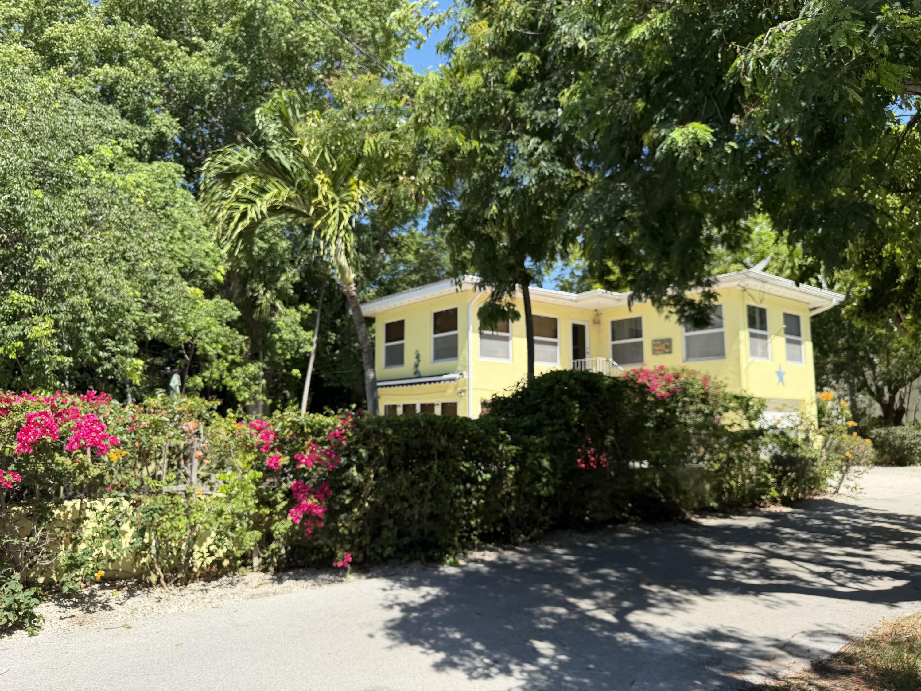 140 S Bay Harbor Drive Property Photo 3