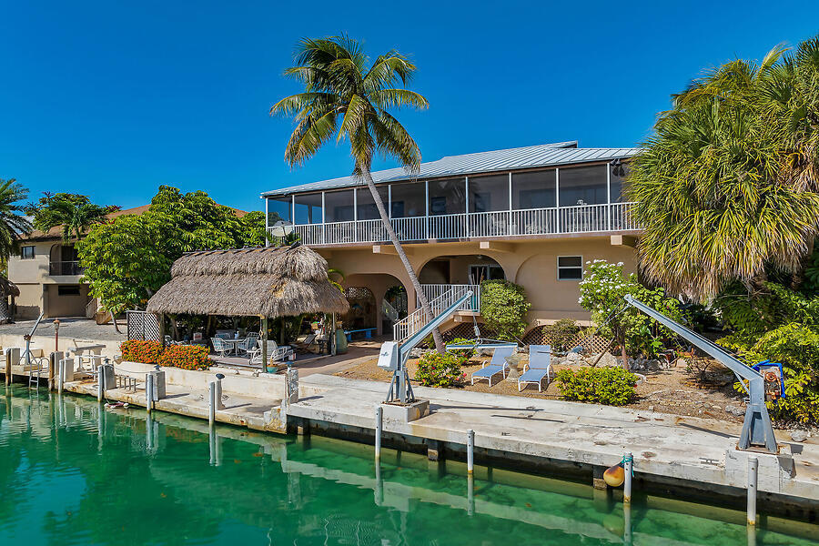 364 E Seaview Drive Property Photo 1