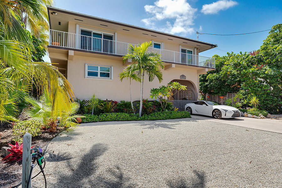 364 E Seaview Drive Property Photo 2