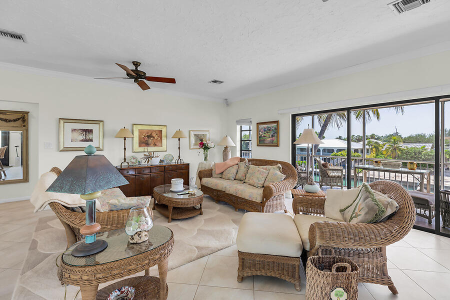 364 E Seaview Drive Property Photo 14
