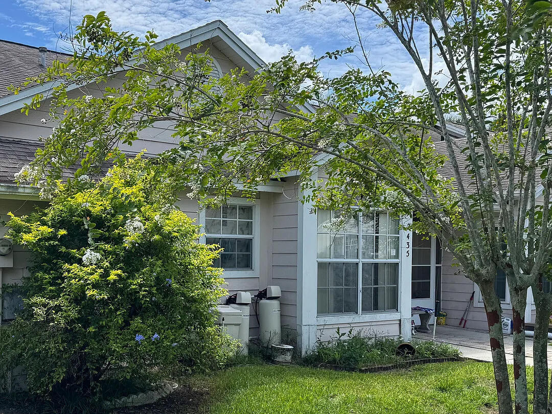 2435 Bentley Drive Property Photo 3