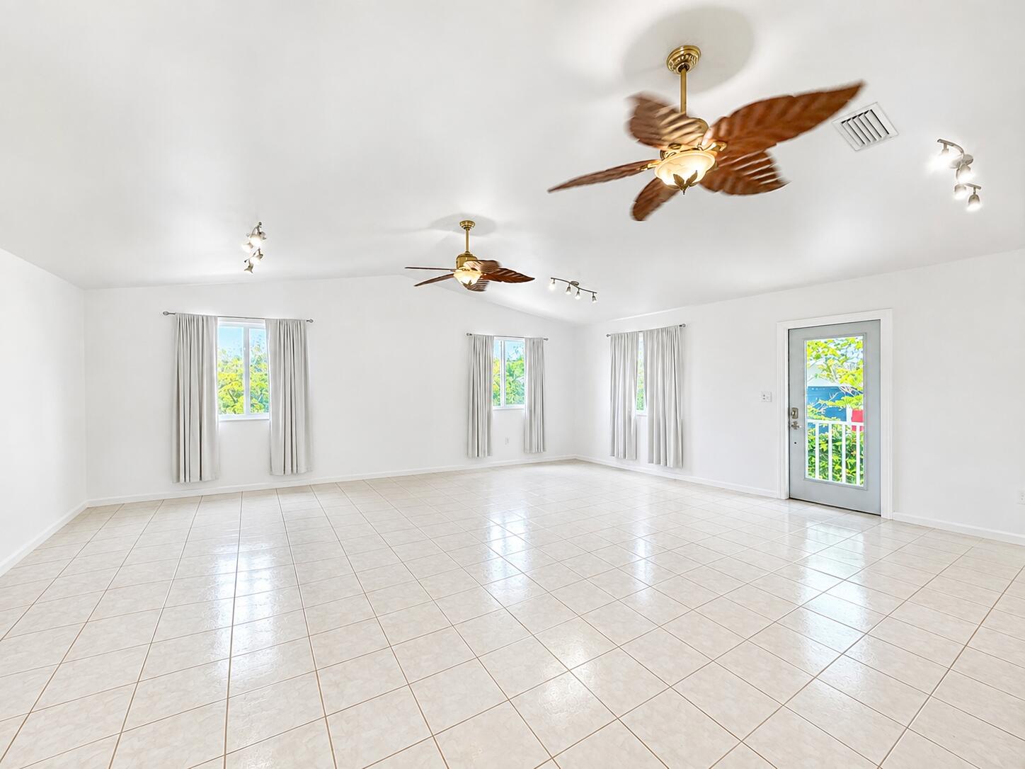 129 Normandy Drive Property Photo 2