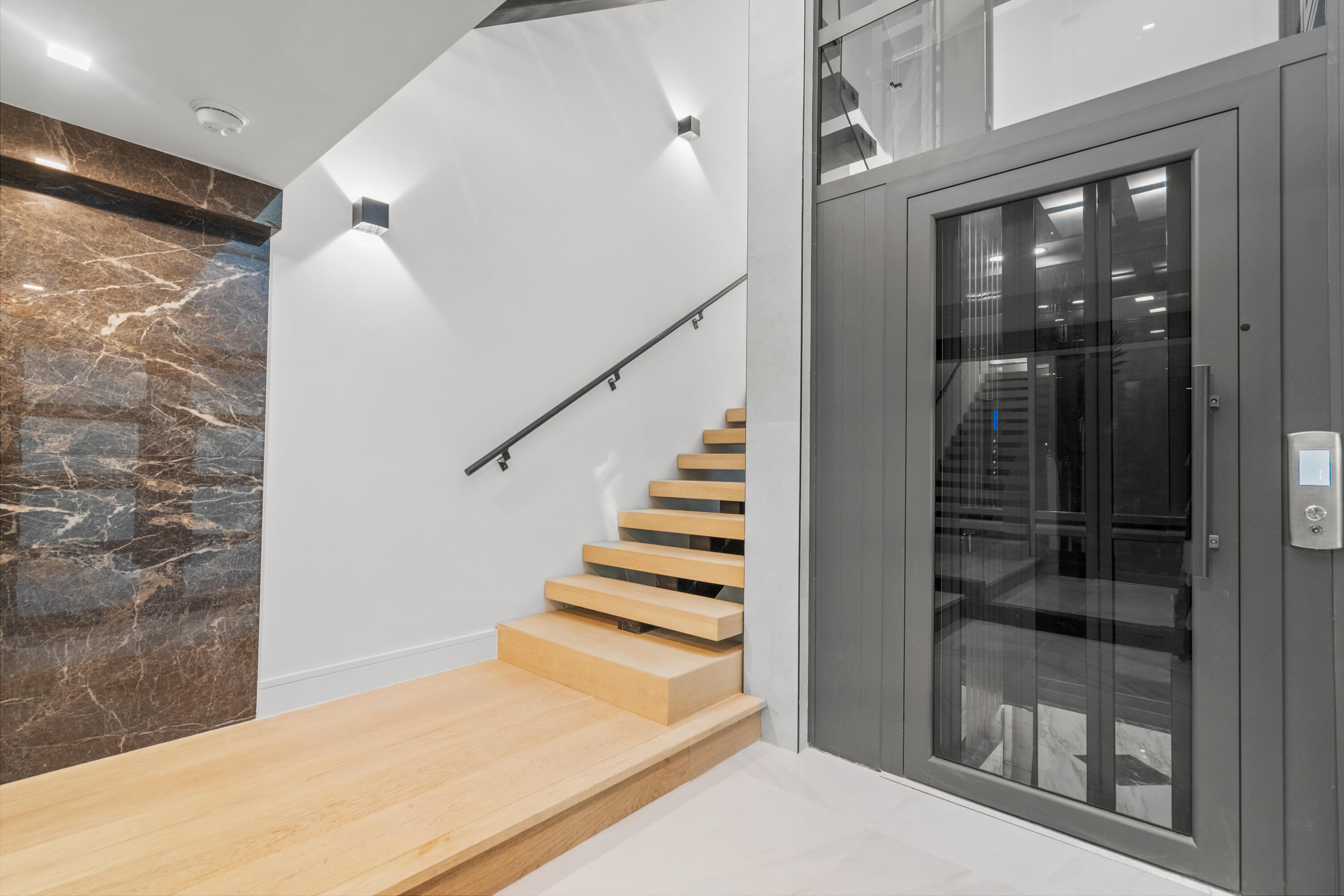 16 Seaside Avenue Property Photo 26