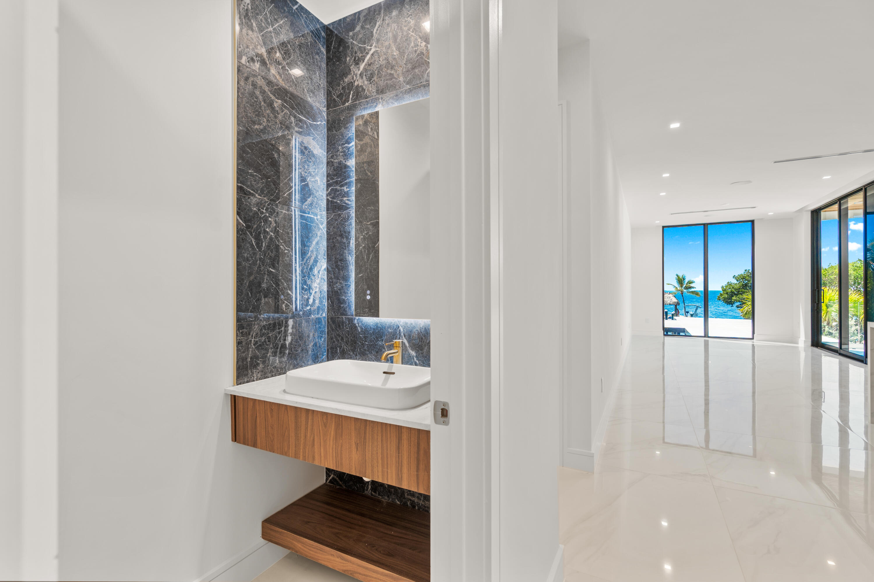 16 Seaside Avenue Property Photo 38