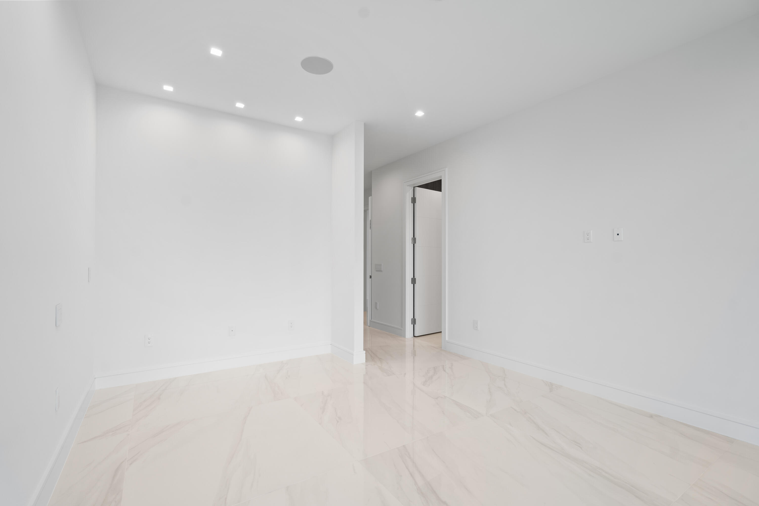 16 Seaside Avenue Property Photo 43
