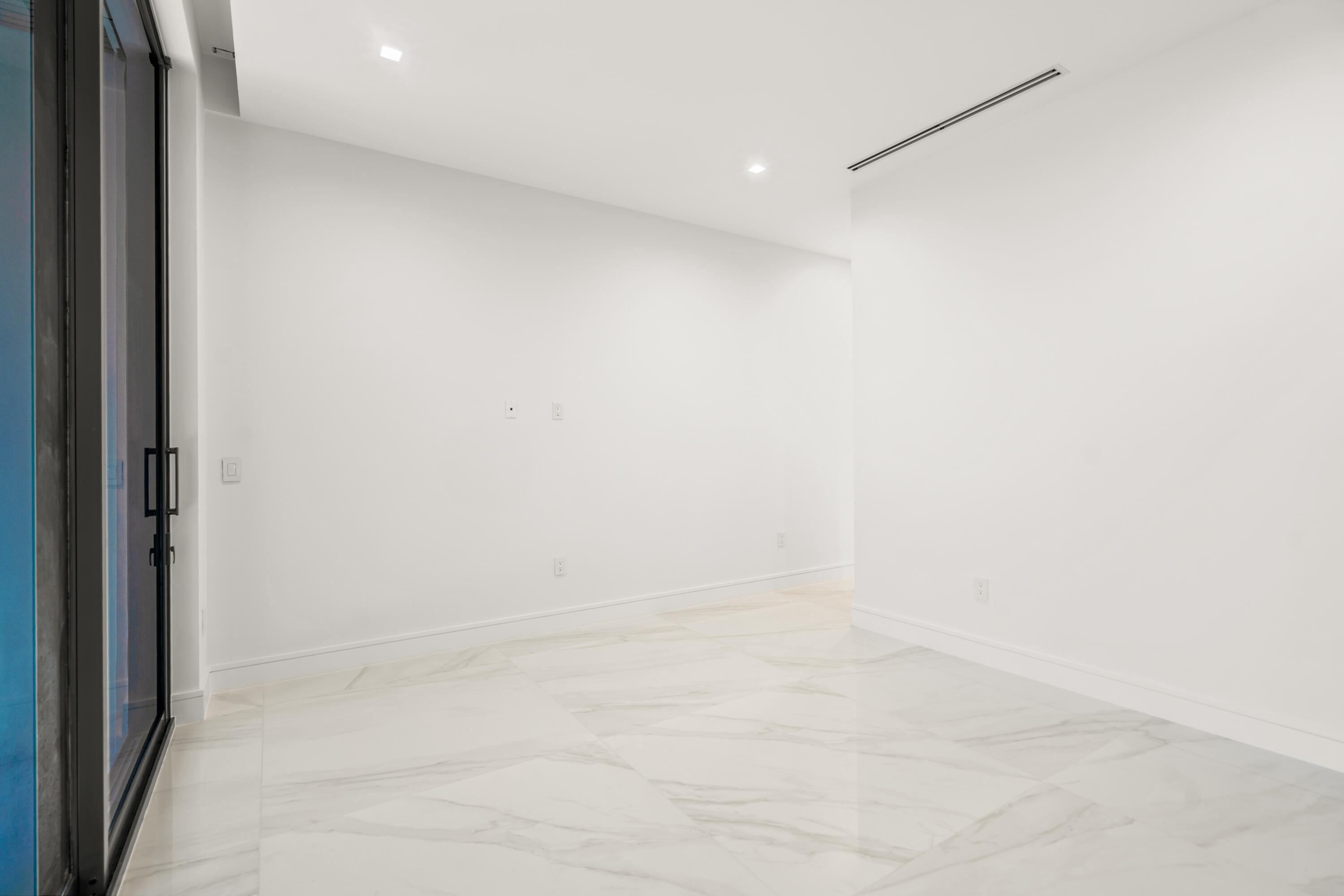 16 Seaside Avenue Property Photo 44