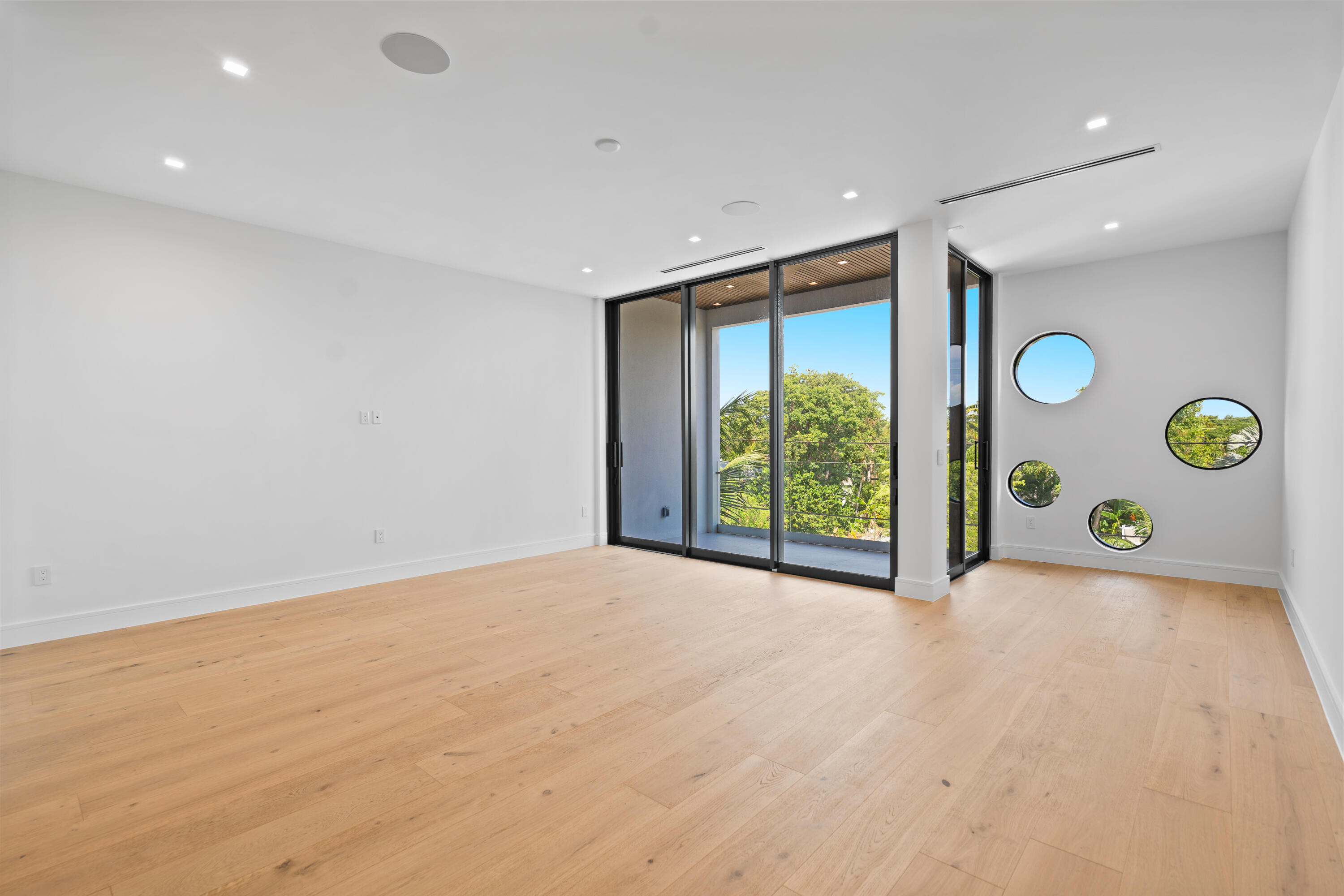 16 Seaside Avenue Property Photo 77