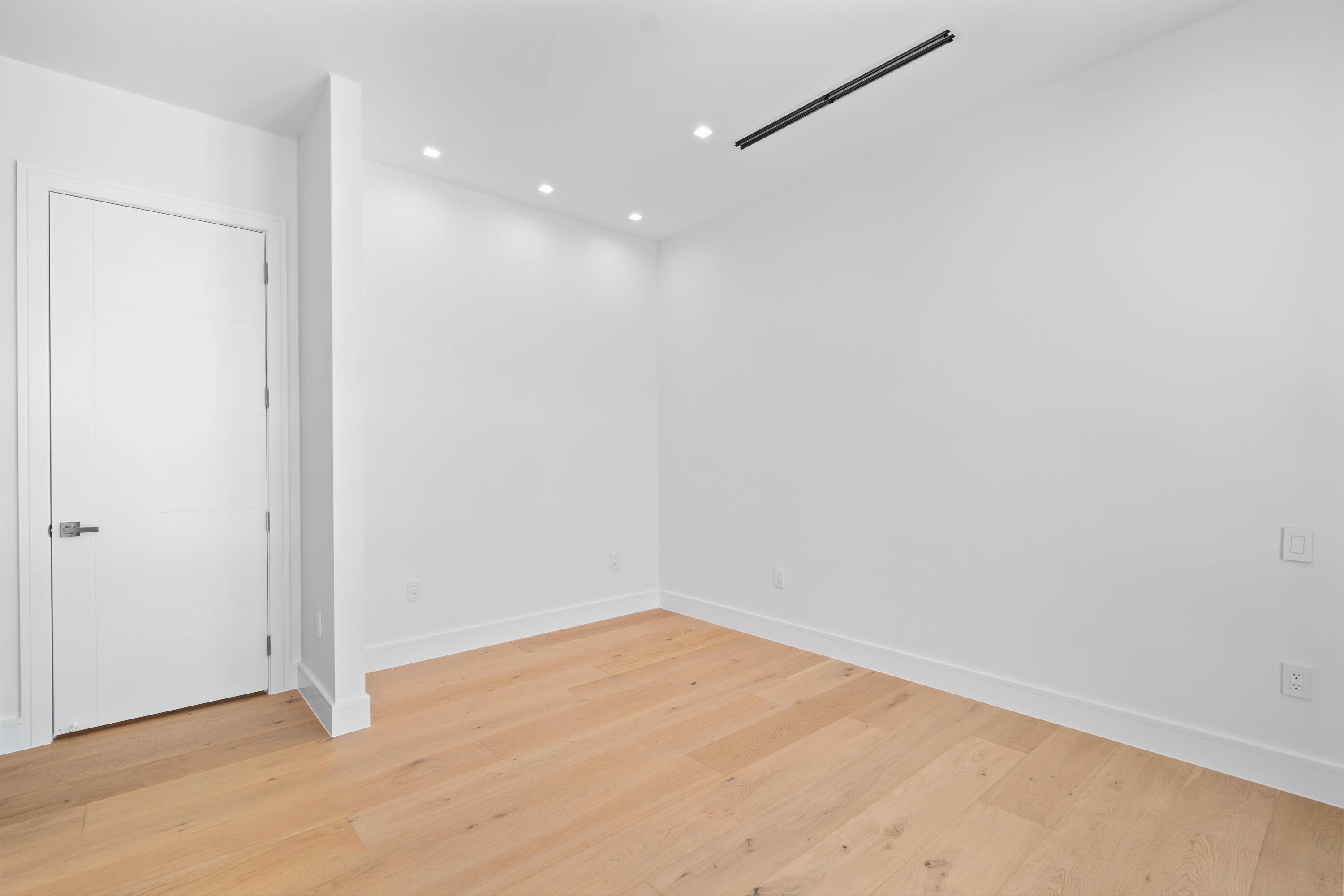 16 Seaside Avenue Property Photo 90