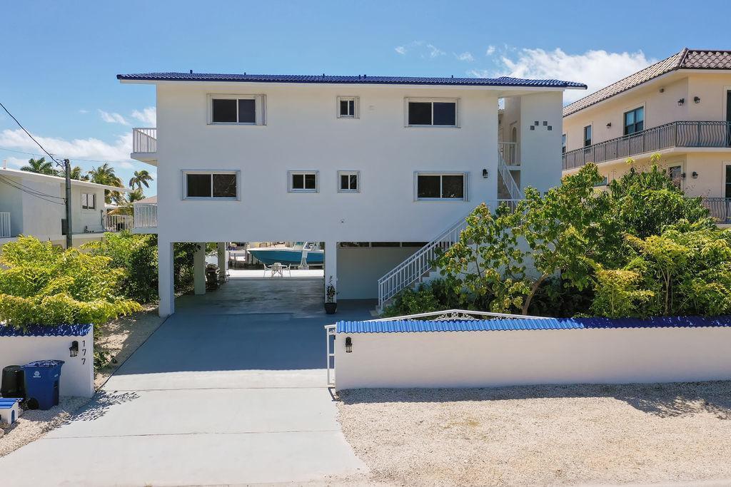 177 Lorelane Place Property Photo 4