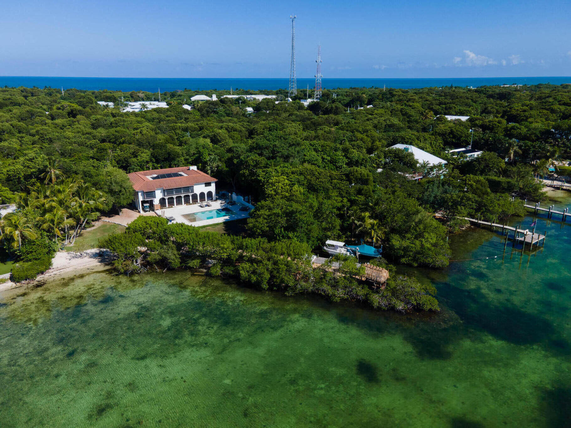 350 Buttonwood Bight Lane Property Photo 1
