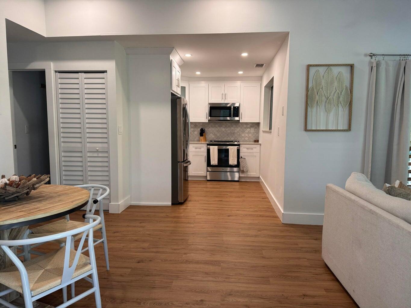 34 Pompano Avenue Property Photo 4