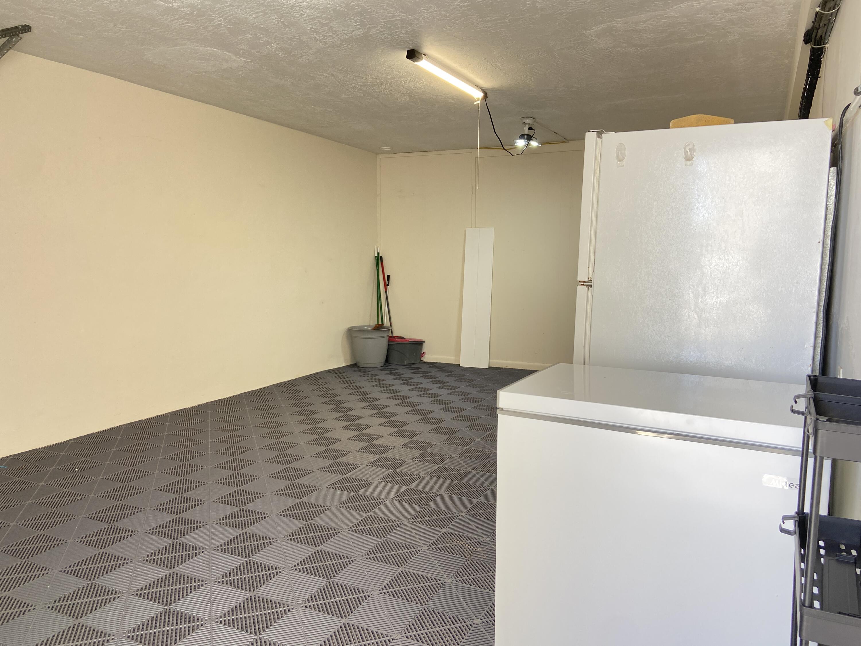 100 Iroquois Drive Unit 5 Property Photo 37