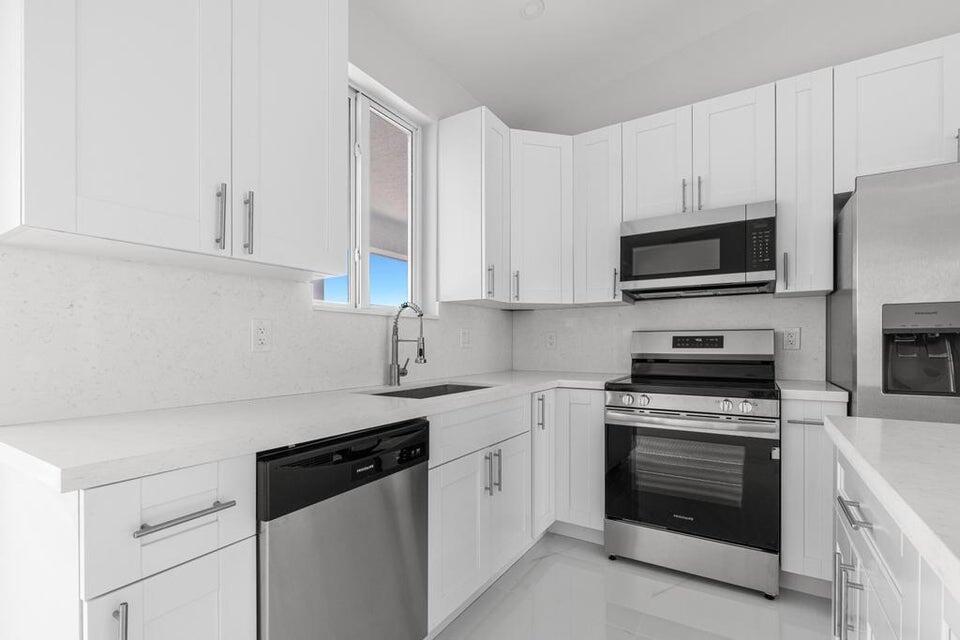 31441 Avenue F Property Photo 7