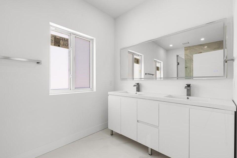 31441 Avenue F Property Photo 13