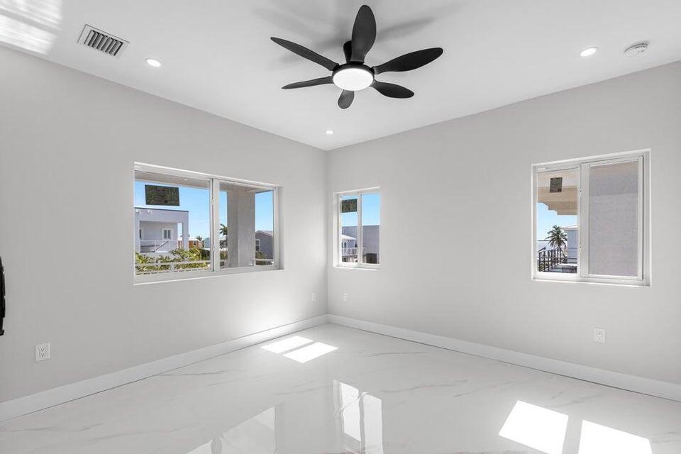 31441 Avenue F Property Photo 14