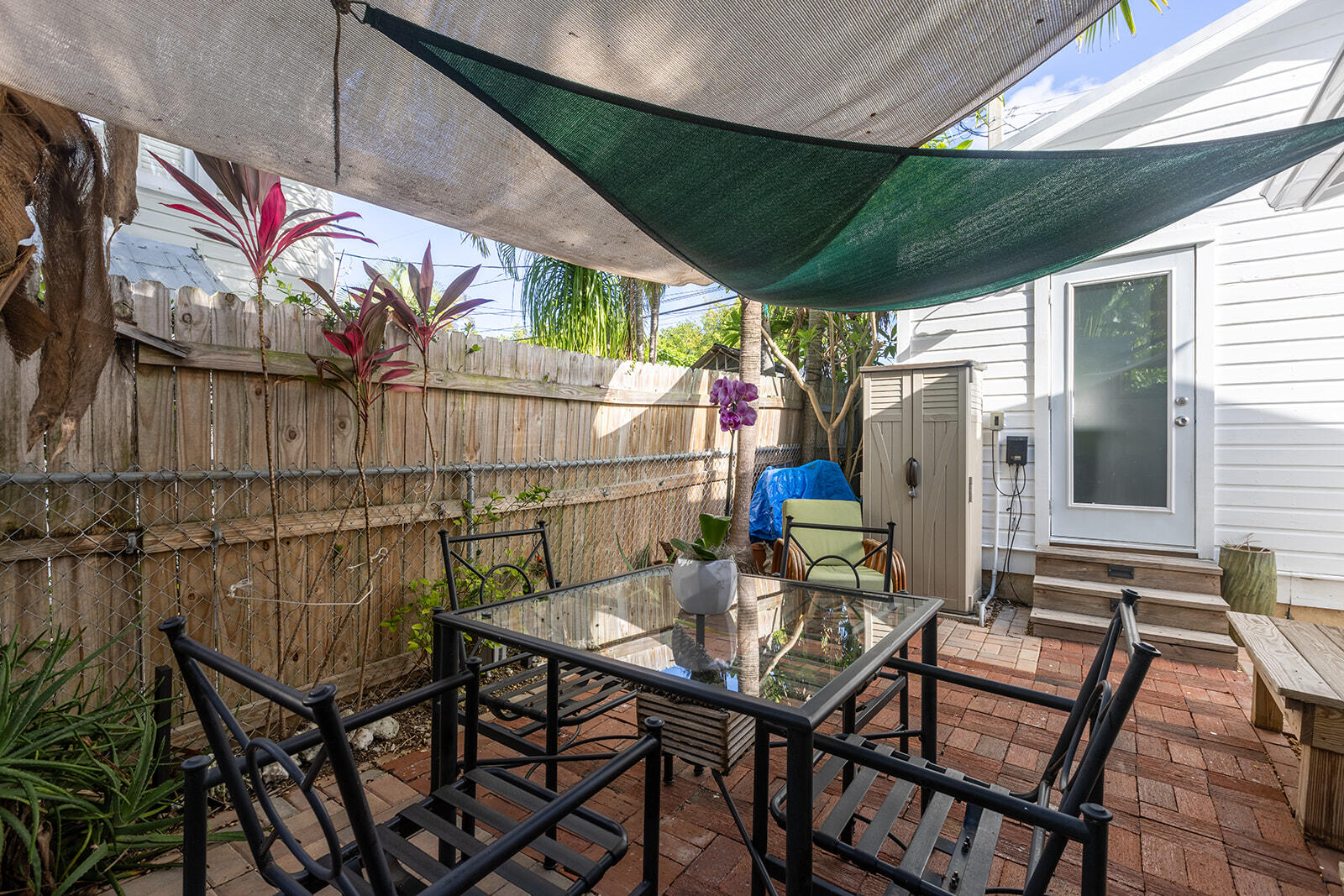 1422 Catherine Street Property Photo 17