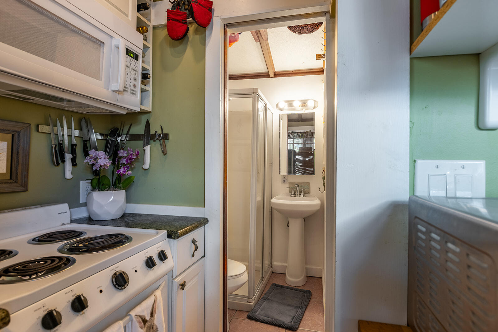 1422 Catherine Street Property Photo 25