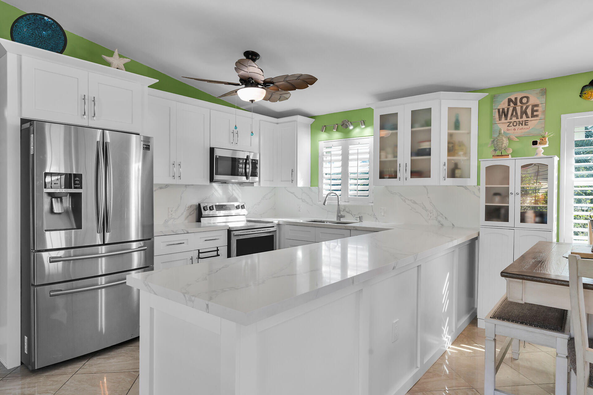 29313 Coconut Palm Drive Property Photo 6