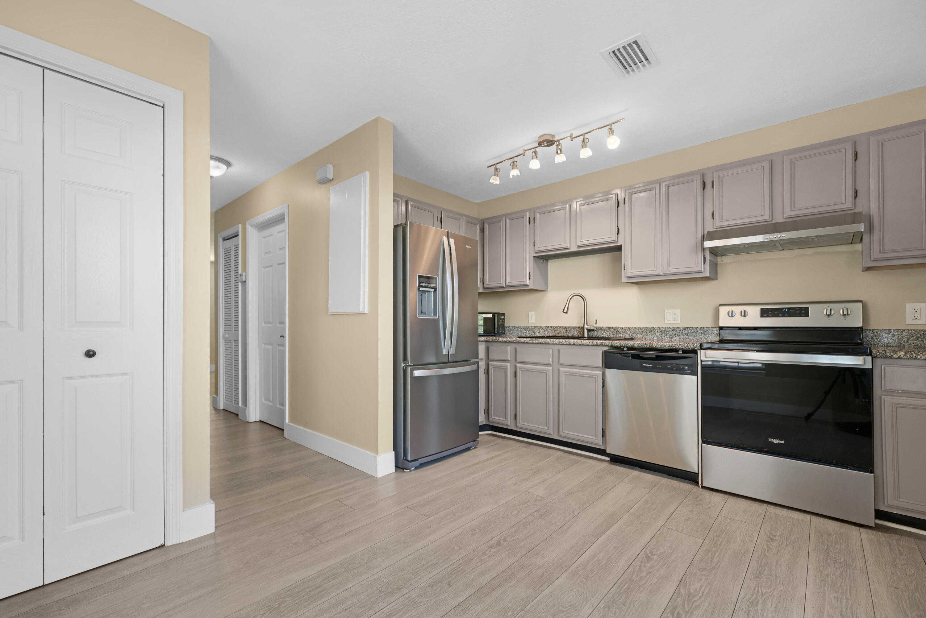 3075 Flagler Avenue Unit 12 Property Photo 17